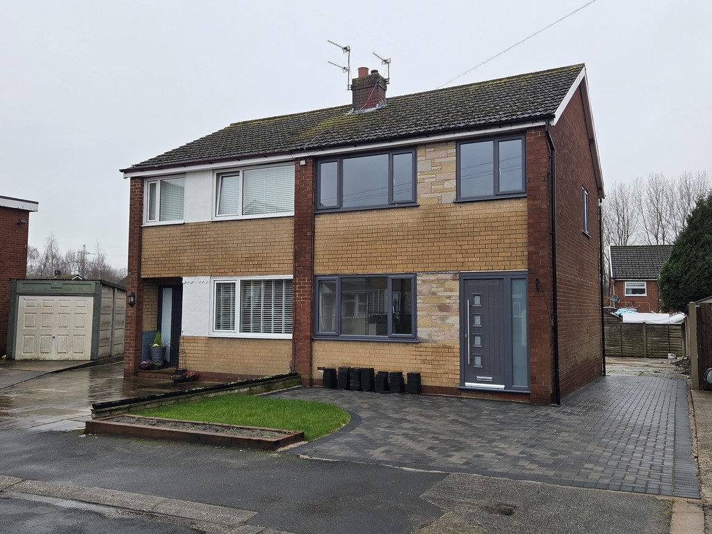 Langholm Close, Leyland