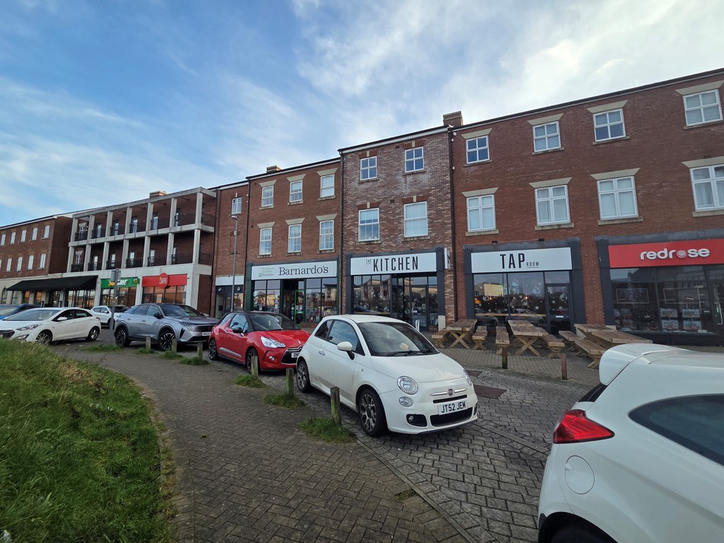 Wallis Court, Gibson Drive