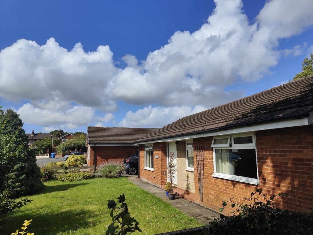 Lichen Close, Charnock Richard